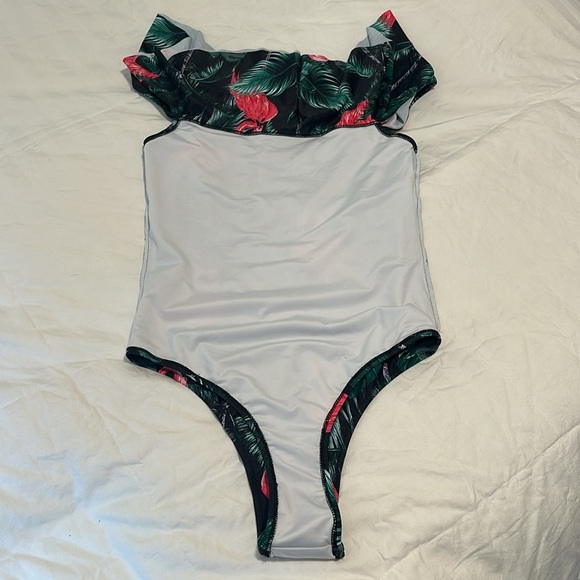 Off the shoulder one piece flamingo swimsuit size large - Picture 3 of 5